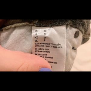 AMERICAN EAGLE DISTRESSED SHORTS!